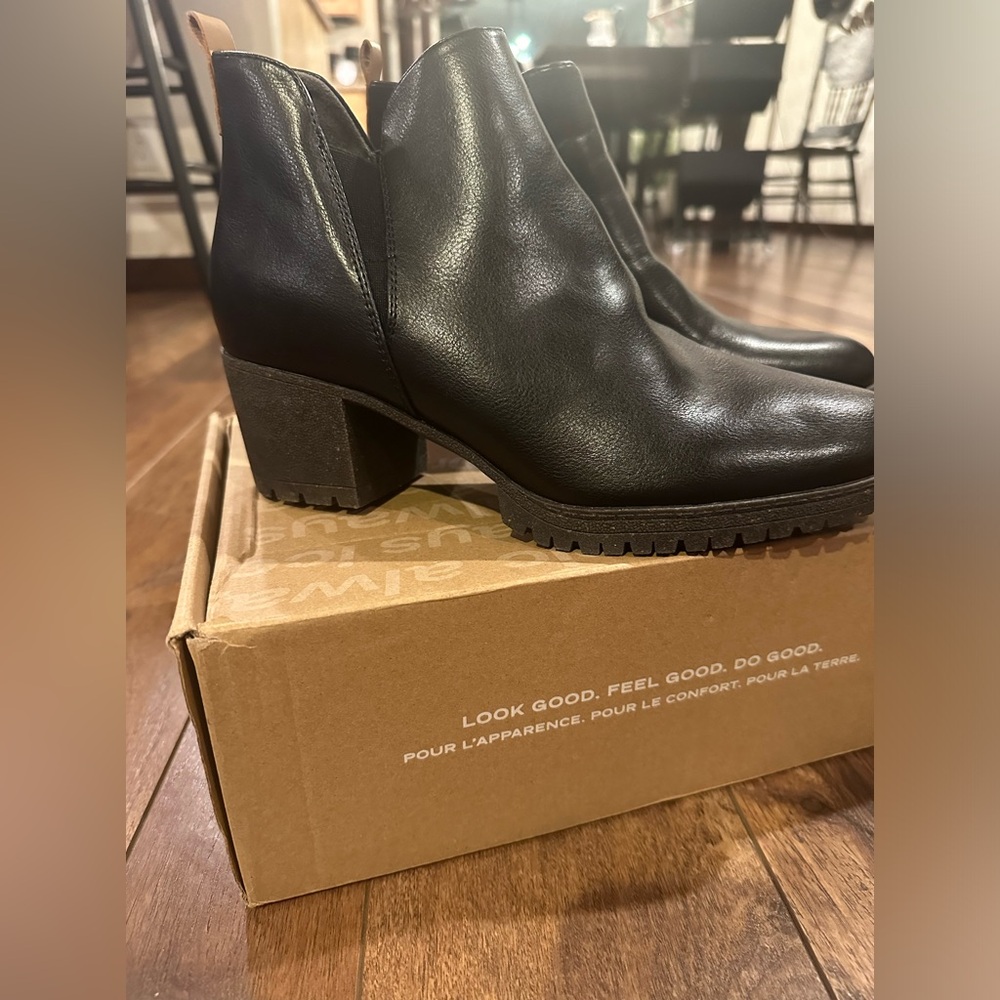 Dr. Scholl's Black Ankle Boots